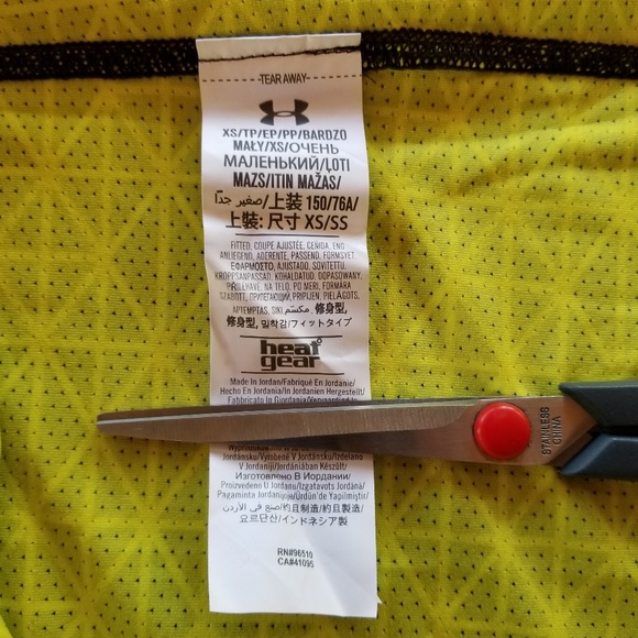 Under Armour Shirt Size XS - Picture 7 of 11